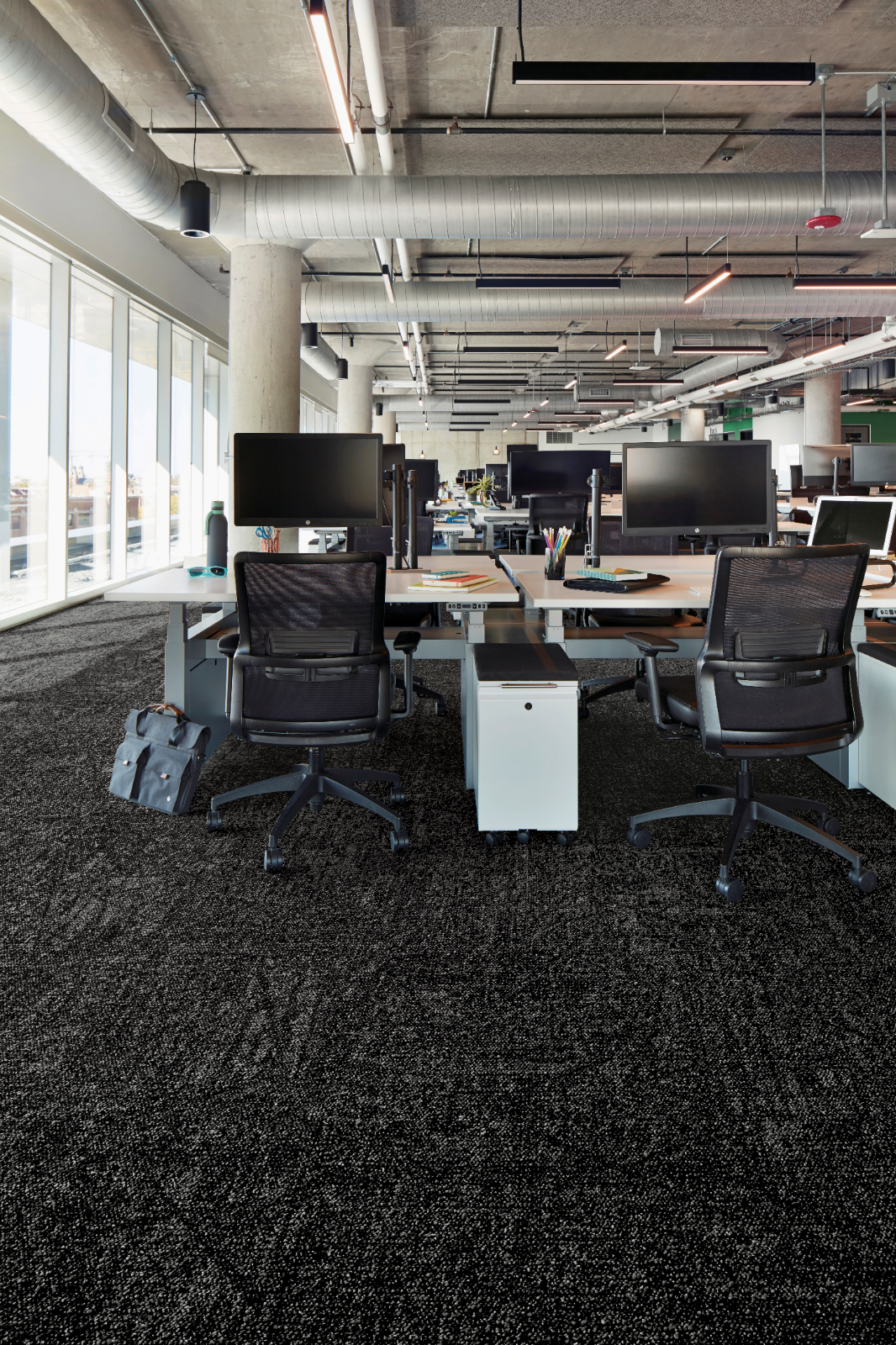Interface EU - Carpet on CQuest™ Bio SONE Backing - 100% Recycled SD PA6 Yarn